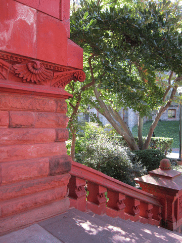 Penn red bricks and staircase penn-bricks.gif